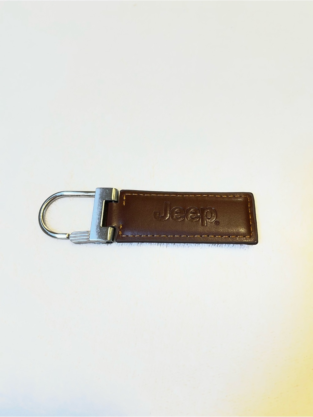 Jeep Brown Leather & Silver Metal Keychain Key Fob Logo Accessory